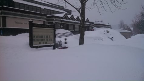 A blizzard from 2016 hammers campus. Gator file photo. 