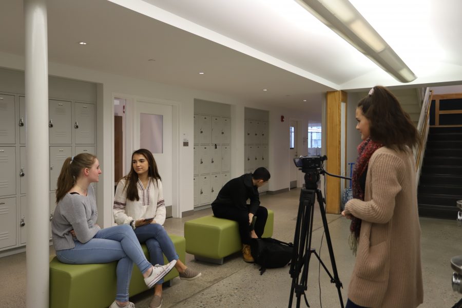 GNN reporter Angeline Nur 21 interviewing students about the first semester. Photo by Caroline Ellervilk 18.