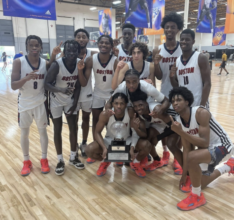 3 Stripe Select Basketball Summer Circuit championship, traveling down to Los Angeles and winning 54-40 in the finals. The team succeeded throughout the tournament, finishing off with a 6-0 undefeated run to secure their title. 