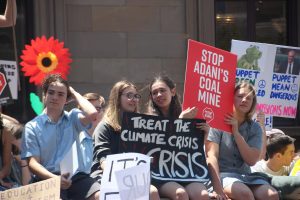 Demonstrators protest in Melbourne for a safer climate. Photo courtesy of Wikimedia Commons. 