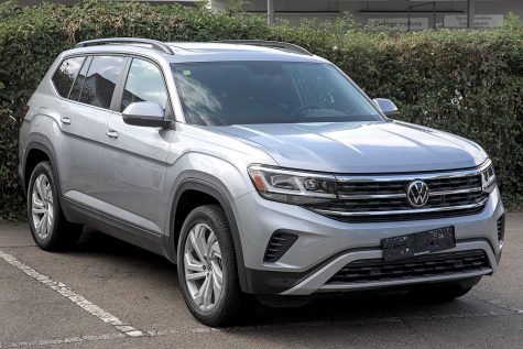 A 2021 Volkswagen Atlas  in a parking lot. Photo Courtesy of Wikemedia Commons.