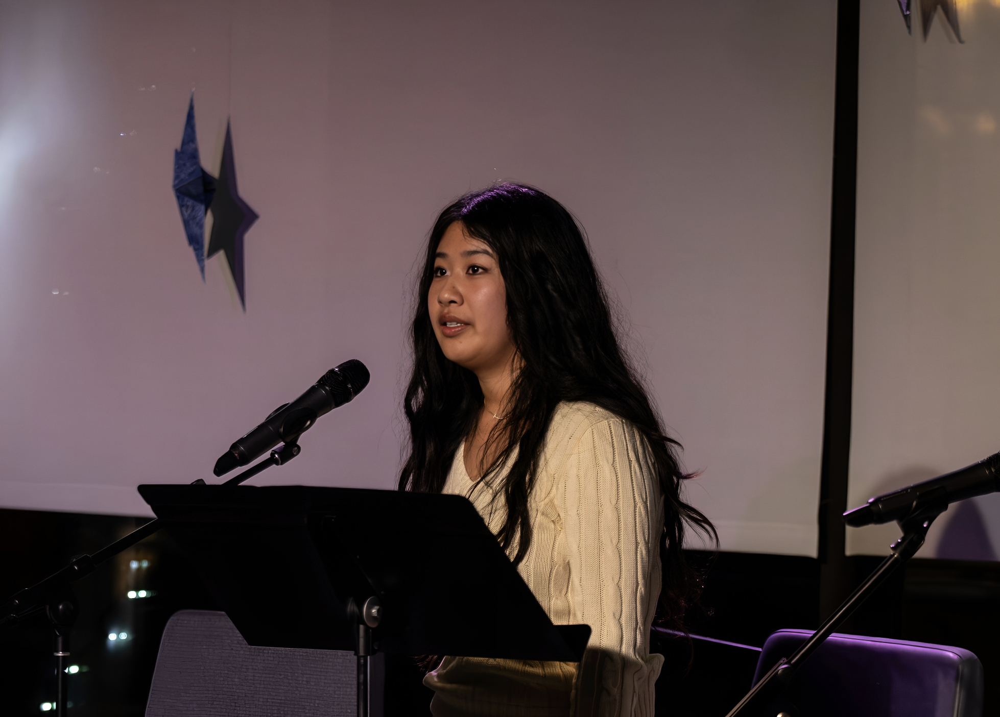 Alumni filled the Hastings Center last Thursday for the 22nd Coffee House.