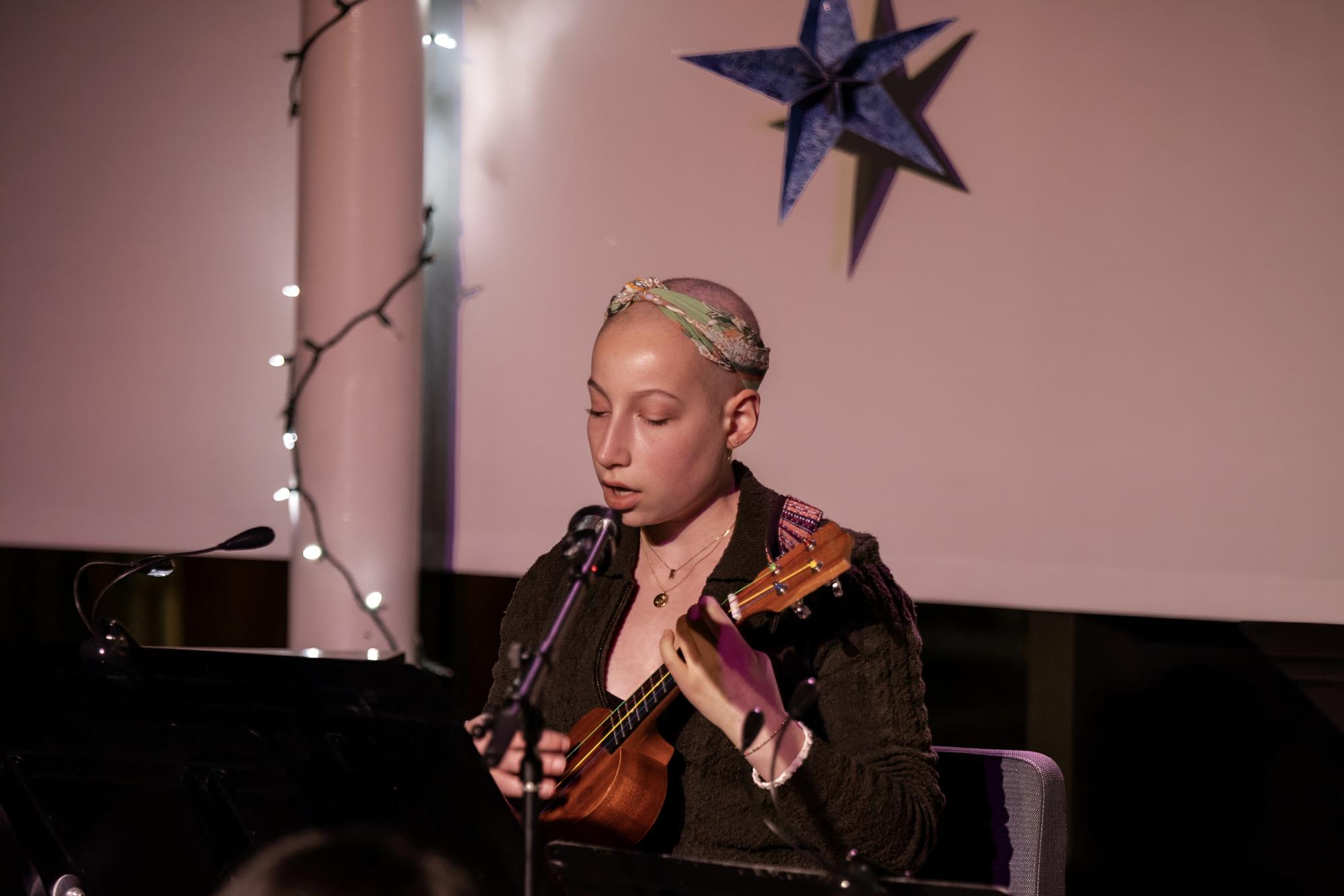 Alumni filled the Hastings Center last Thursday for the 22nd Coffee House.