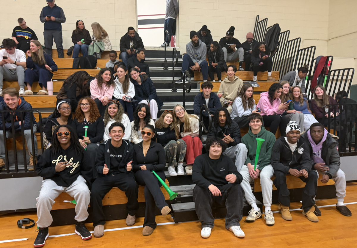 BREAKING: Gator Fans Erupt as V1 Boys Lead Tilton 56–32 at Half During Senior Night